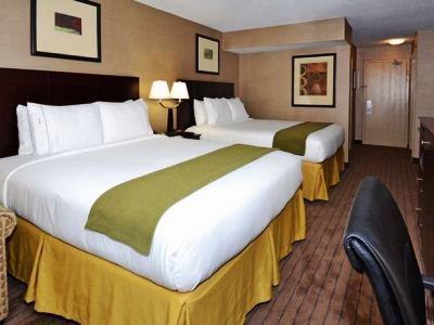 Express Boston By Ihg Hotel Brockton